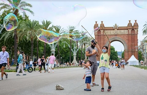 Tourism recovers in Spain but still below pre-Covid levels