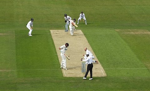 "How has it got there?!" Henry Nicholls gets out in bizarre manner during third Eng vs NZ Test