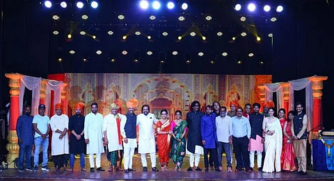 Amruta Khanvilkar, Adinath Kothare star in Marathi film 'Chandramukhi'