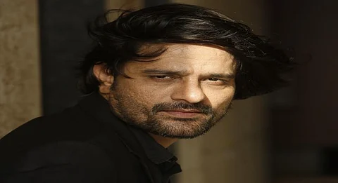 Jaideep Ahlawat, Zeeshan Ayyub to appear as 'Bloody Brothers'