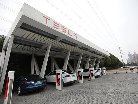 Security researcher took remote control of 25 Teslas in 13 countries