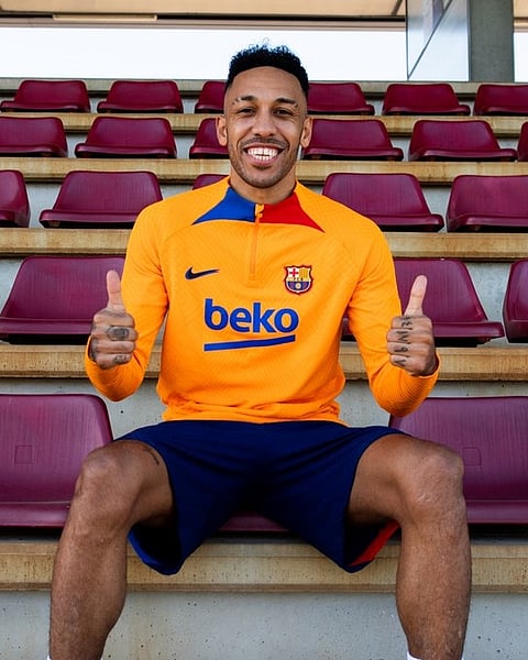 Barcelona sign Pierre-Emerick Aubameyang