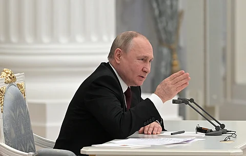 Putin tells Ukrainian military to 'take power into their hands' and negotiate with Moscow