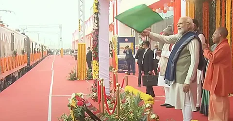 PM Modi flags off the ASR-Delhi and Ayodhya-Delhi VB route among 6 Vande Bharat and 2 Amrit Bharat trains in Ayodhya