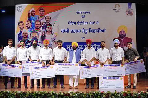 CM Bhagwat Mann with Indian Hockey players from Punjab