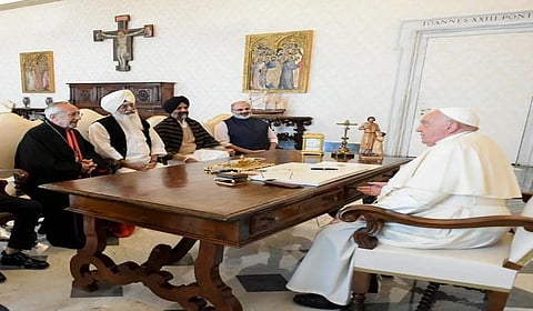 Baba Gurinder Dhillon & Jasdeep Gill met Pope Francis in Ital; Discussed about religion & spirituality