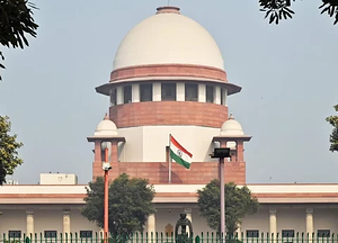 SC summons Chief Secretaries of Punjab, Haryana over stubble burning