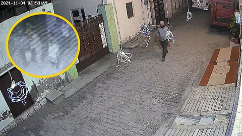 Thief open fires after being caught stealing lights in Ludhiana; 1 injure