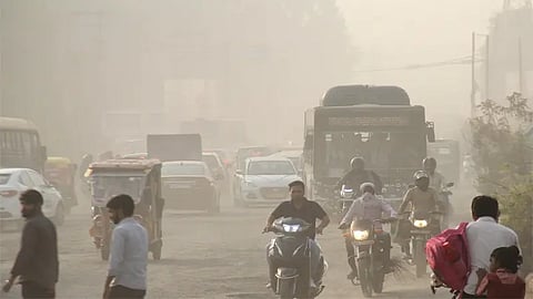 Delhi GRAP 4, What is GRAP 4, GRAP 4 GRAP 3 Difference, Delhi AQI Today