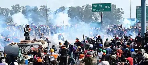 Delhi Chalo’ march temporarily suspended, farmers injured owing to teargas shelling