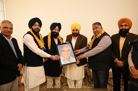 Former Punjab BSP chief Jasvir Singh Garhi joins AAP