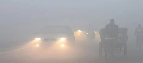Dense fog blankets Punjab, flights are disrupted, and one fatality in Jalandhar