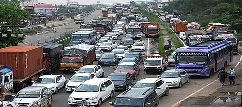 Massive 2-kilometer-long traffic jam hit Jalandhar-Phagwara highway; travelers face major delays