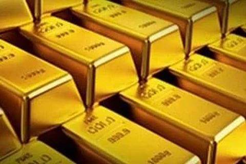 Gold Prices Surge Toward $3,100 as Global Uncertainty Grows