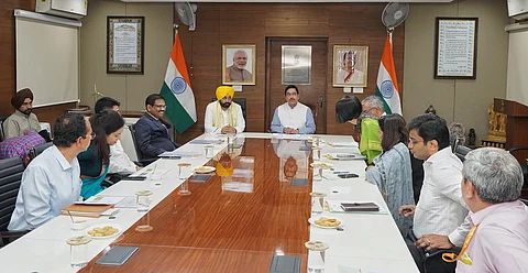 Cm seeks intervention of union minister Prahlad Joshi for expediting movement of grains from state