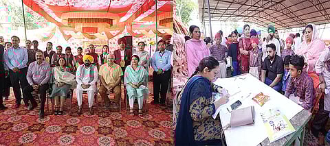 IAS and IPS officers to be mentors of students studying in government schools across the state: CM