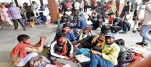 Exodus of migrant labourers from Punjab continues despite ceasefire; Know what Jalandhar & Ludhiana industrialists said