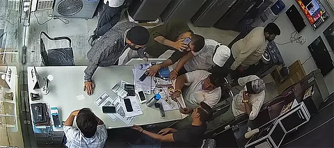 Scuffle breaks out at Cooling Hub Showroom in Jalandhar; Paytm employees accused