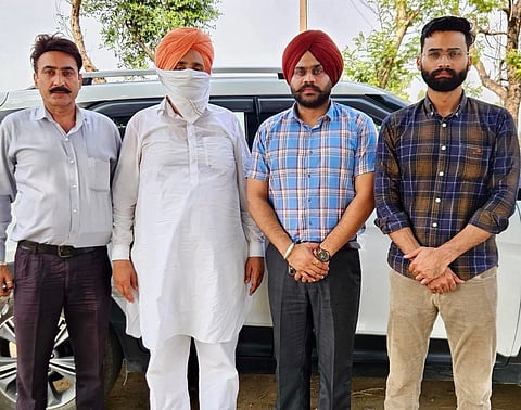 Crackdown on corruption : Vigilance Bureau nabs Kanungo red-handed accepting Rs 25,000 bribe
