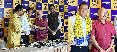 '2500 jobs given to people by Nitin Kohli, business community now..: Manish Sisodia hails Jalandhar Central Halqa Incharge