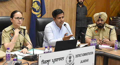 Yudh Nashian Virudh: DC directs education department to submit report on drug substances sale near schools/college by July 15
