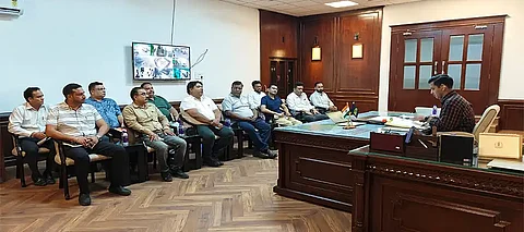 DC orders telecome companies/PSPCL to take immediate action for removing neglected wires in the City