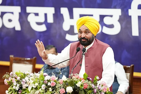 Punjab becomes first state to launch ₹10 lakh cashless health scheme as CM Mann & Kejriwal launch Mukh Mantri Sehat Bema Yojana