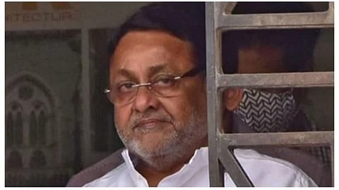 Money Laundering Case : Nawab Malik arrives at Author Road Jail, PMLA sends him to 14-day Judicial Custody