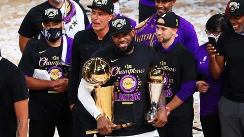 LeBron James and Los Angeles Lakers seal the agreement on a $97.1 million contract extension for 2 years