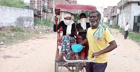 Another shocking video from Amritsar: Drunken girls reveal- Drugs sold here publically, Outsider also come to buy