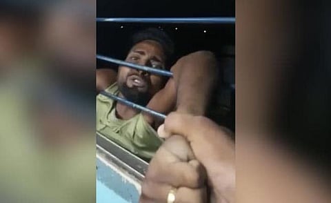 Bihar Thief Video: Caught during attempt, thief in Bihar dangled through window's grills for 10 KM, Video Viral; Watch