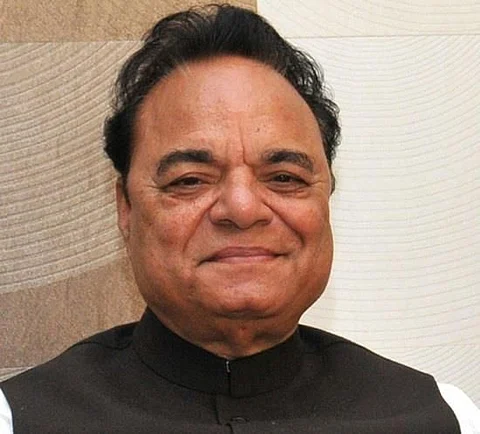Rahul Gandhi halts Bharat Jodo Yatra in Punjab after sudden demise of Congress MP Jalandhar Santokh Singh Chaudhary