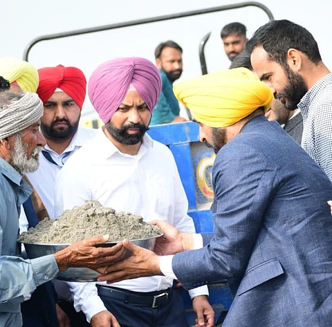 CM continues pro-people initiative to provide cheap sand to people, dedicates 17 new public sand mines at Jalandhar