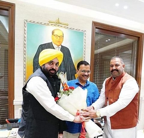 Jalandhar's Newly Elected MP Sushil Rinku Meets AAP's chief Arvind Kejriwal along with Punjab CM Bhagwant Mann in New Delhi