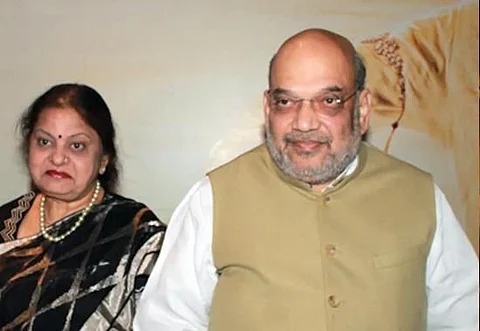 Amit Shah's wife surprises Amritsar in Secret visit, Joins Jawans in Spectacular Wagah Border Retreat Ceremony!