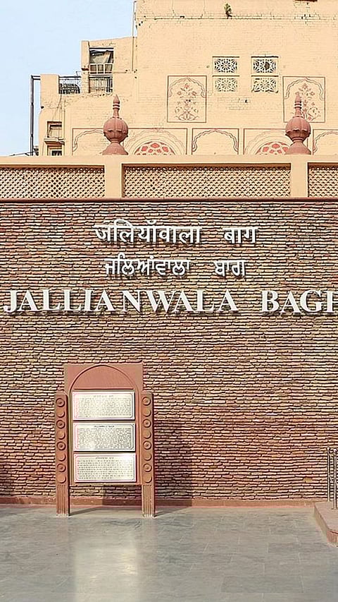 Inside pictures of President Droupadi Murmu’s Golden temple visit