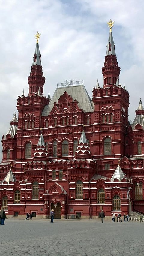 Beautiful tourist attractions around the world named after colours