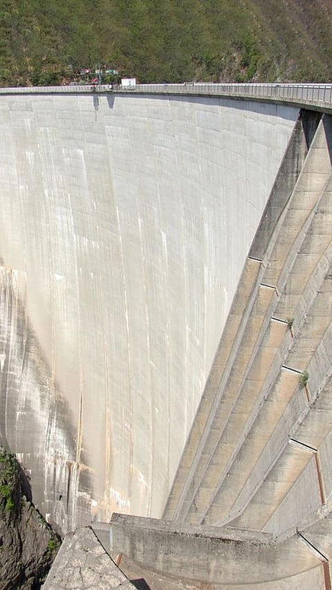 9 Most Beautiful Bungee Jumping Spots In The World