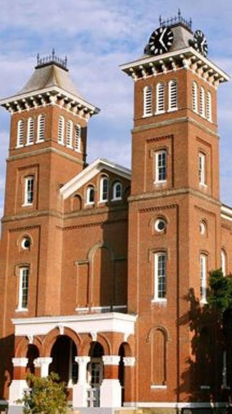 Top 9 US colleges with the best Student Dorms