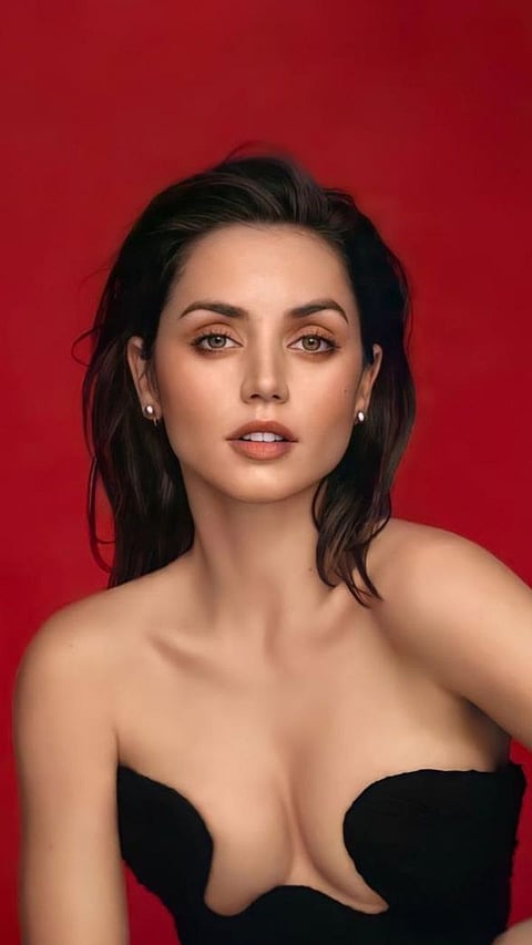 9 Bollywood Actresses with Foreign Citizenship