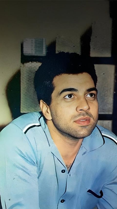 Iconic Dialogues: 5 Dharmendra Films Known for Their Memorable Lines