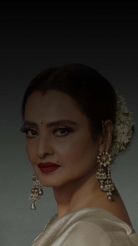 Top 6 Graceful Dance Numbers by Rekha.