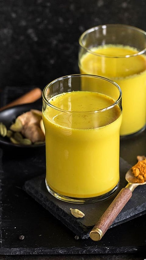 6 Incredible Benefits of Turmeric Milk
