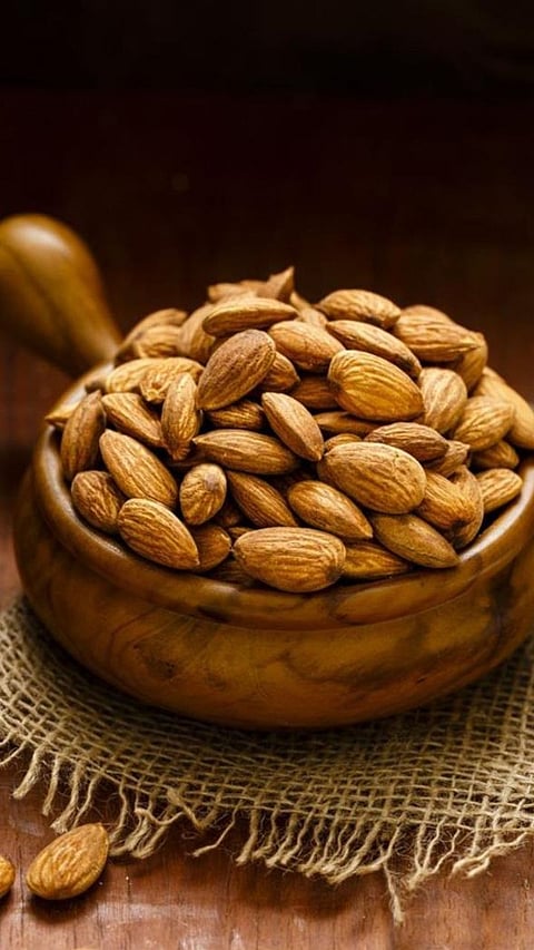 9 Health Benefits of Eating Almonds