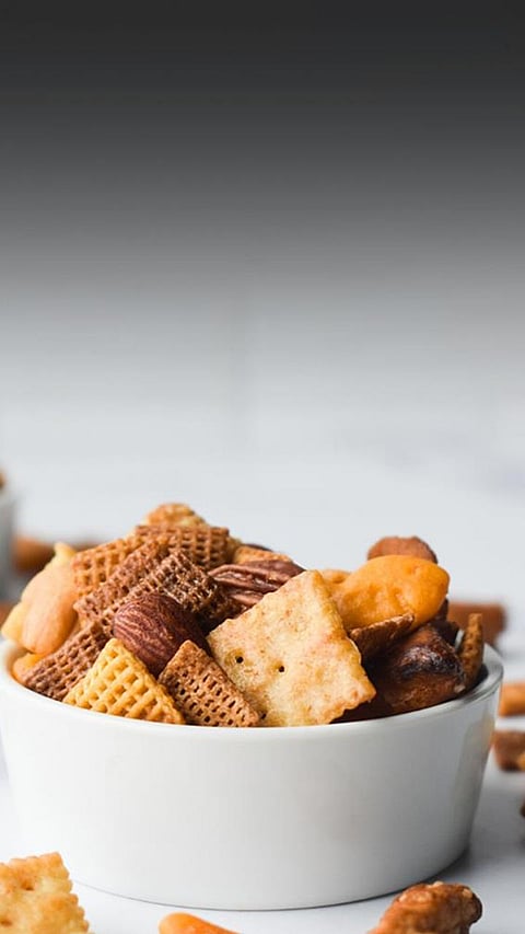 Stay Satisfied: 8 Whole Grain Snacks You Can Munch On