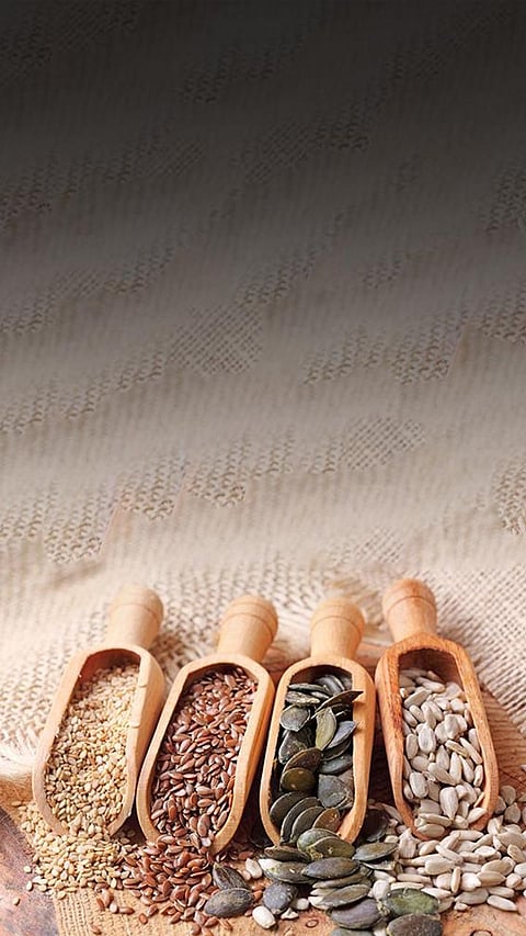 8 Healthy Nuts and Seeds for Crunchy Snacking we must eat every day