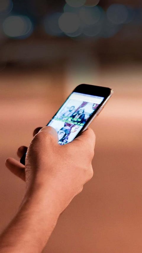 8 Digital Cravings That Rule Our Live one must avoid