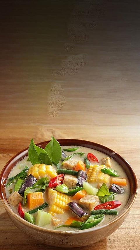 Meatless Magic: 7 Indonesian Food Adventures for Vegetarian Travelers