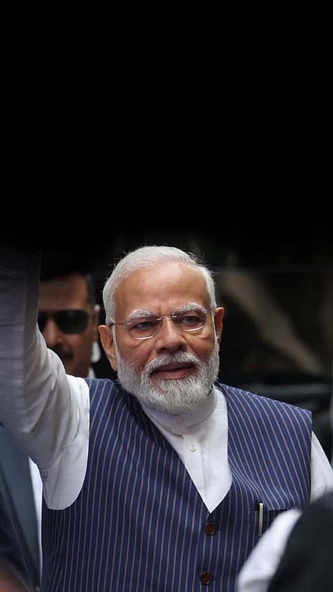 From Tea Vendor to PM: 9 Extraordinary Stages in Modi’s Life