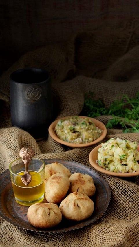 Mouthwatering 7 Vegetarian Tea-Time Delights from India